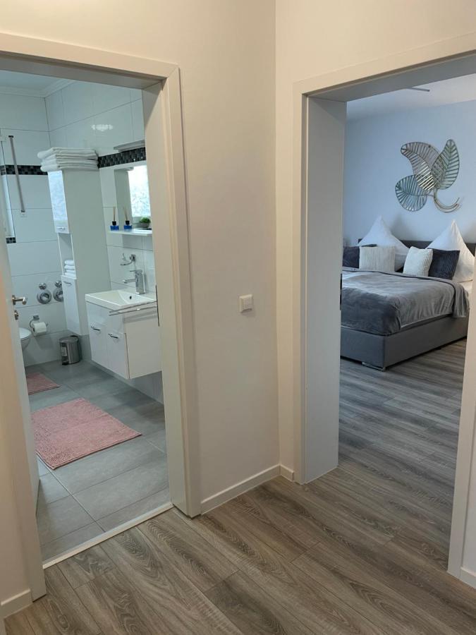 Prime Host Lovely Apartment Karlsruhe Bagian luar foto