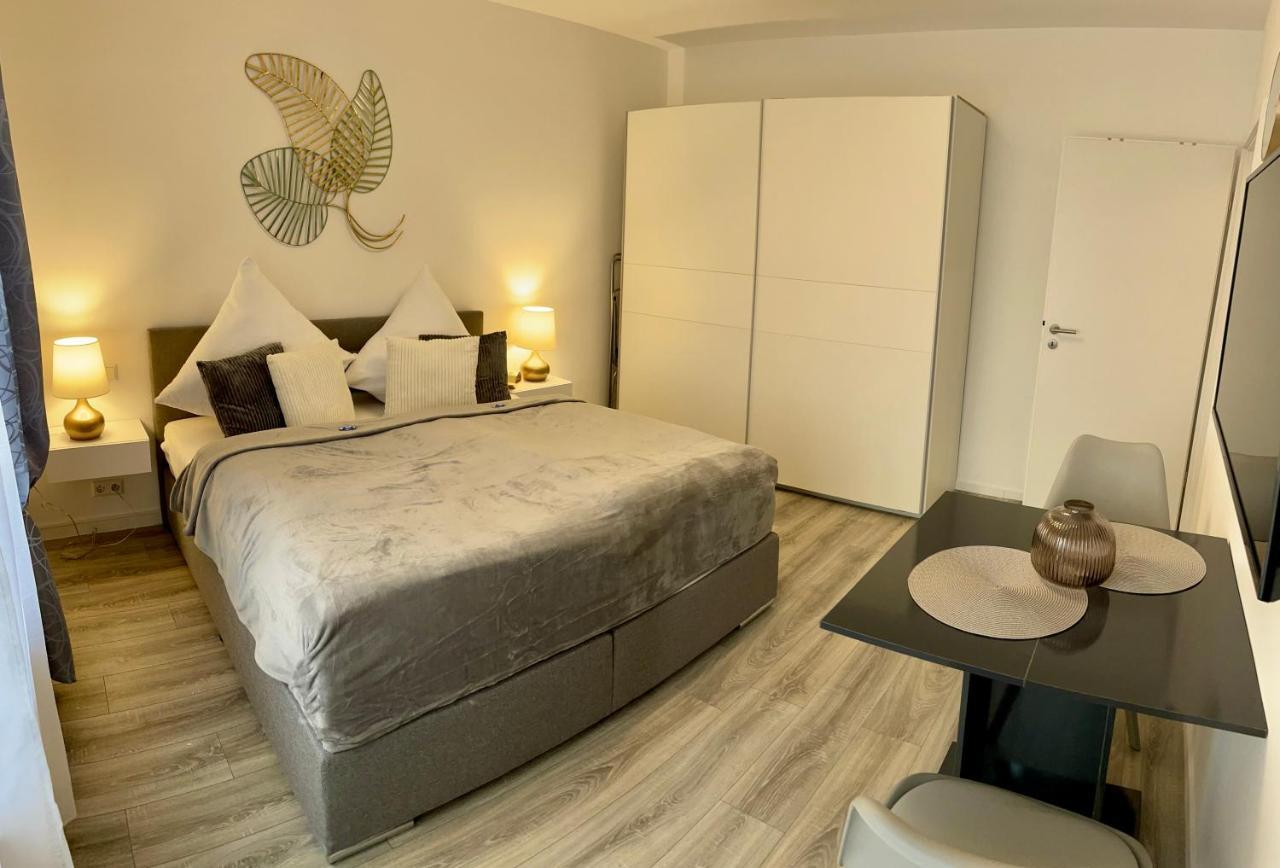 Prime Host Lovely Apartment Karlsruhe Bagian luar foto