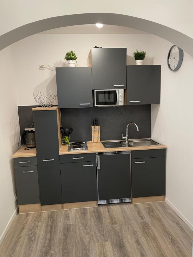 Prime Host Lovely Apartment Karlsruhe Bagian luar foto