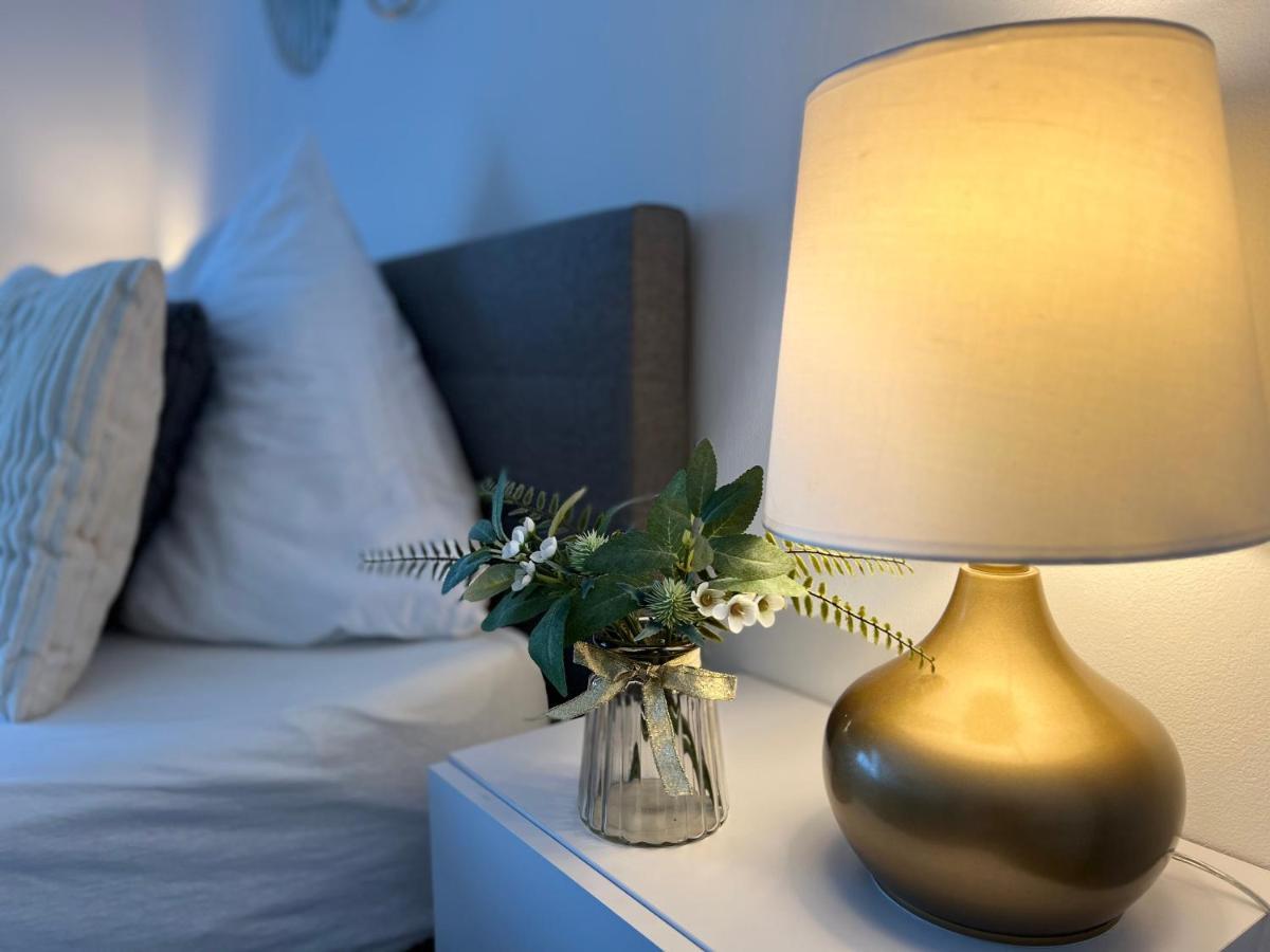 Prime Host Lovely Apartment Karlsruhe Bagian luar foto